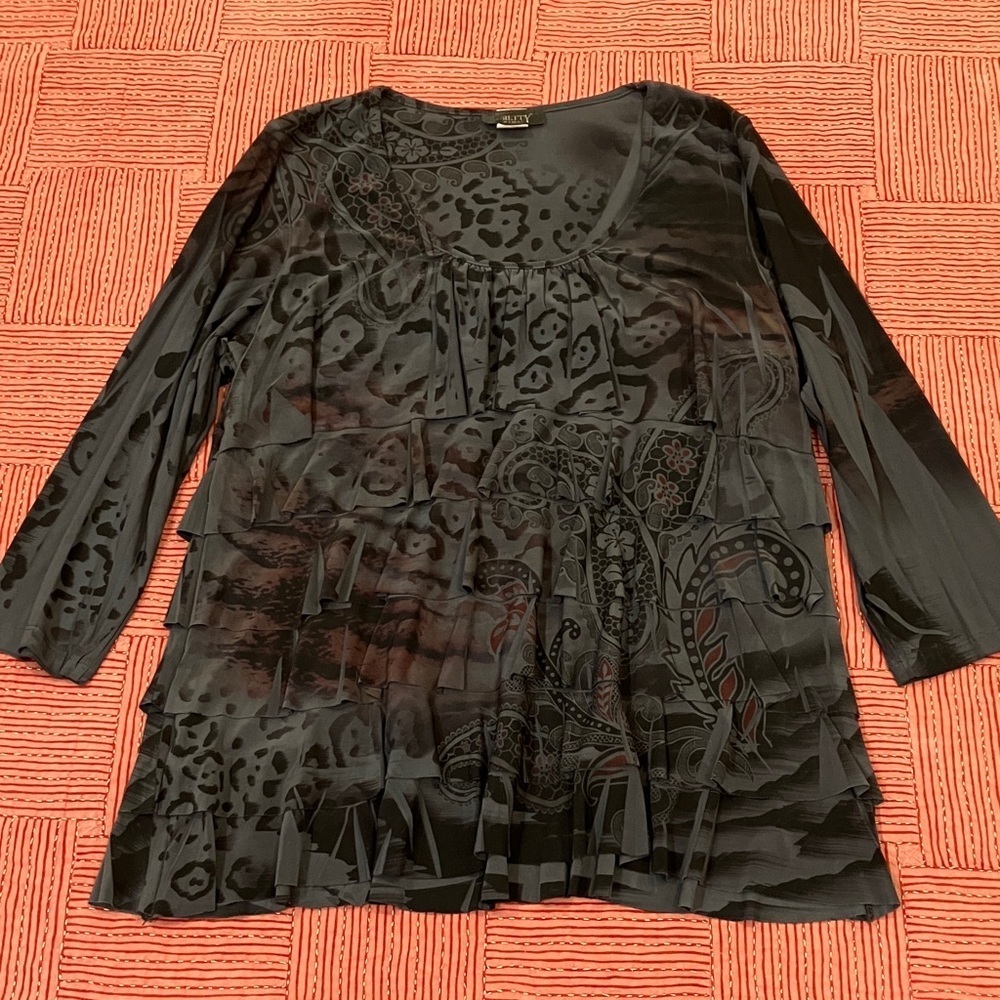Large made in USA paisley print  ruffled Blouse